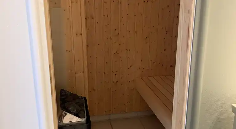 Sommerhus ved hav og børnevenlig strand