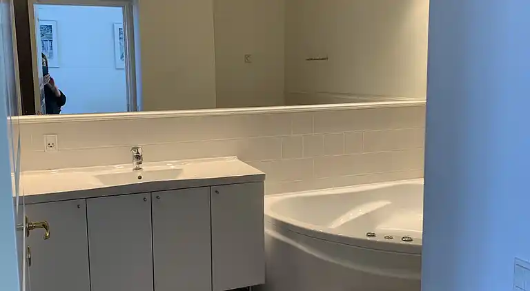 Sommerhus ved hav og børnevenlig strand