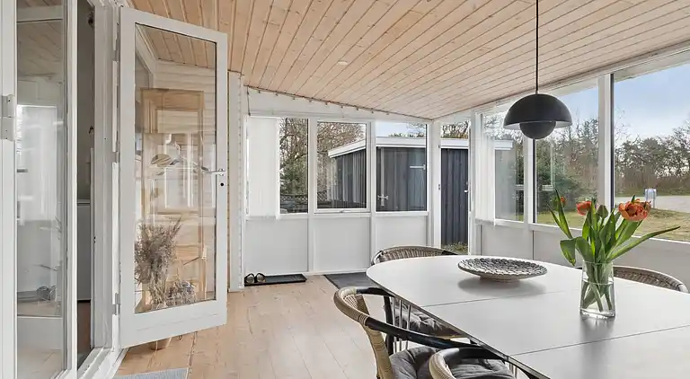 Dejligt feriehus tæt på vand og skøn natur