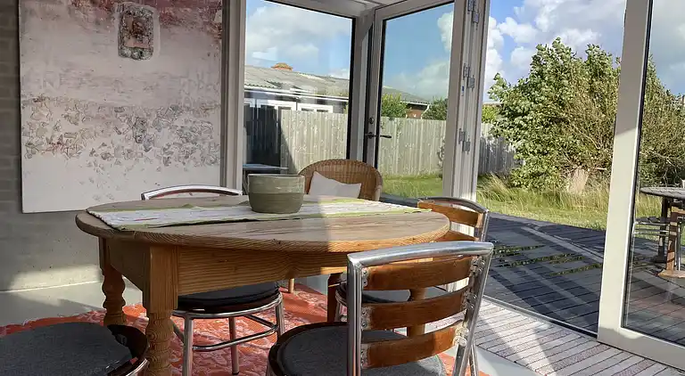 Charmantes Ferienhaus in der Stadt am Strand