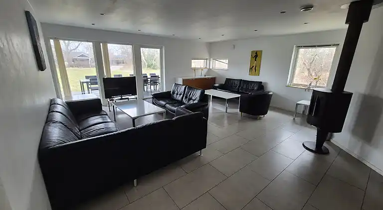 Großes Luxusferienhaus nahe Strand & Lokal