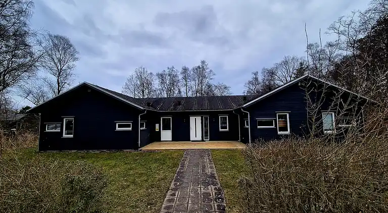 Großes Luxusferienhaus nahe Strand & Lokal