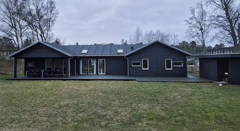 Großes Luxusferienhaus nahe Strand & Lokal