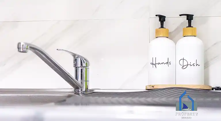 Modernes Stadthaus - Kostenloses Parken - Spielzimmer - WLAN