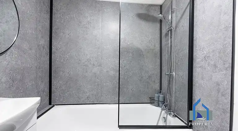 Modernes Stadthaus - Kostenloses Parken - Spielzimmer - WLAN