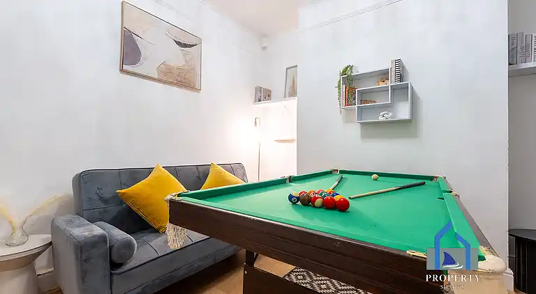 Modernes Stadthaus - Kostenloses Parken - Spielzimmer - WLAN