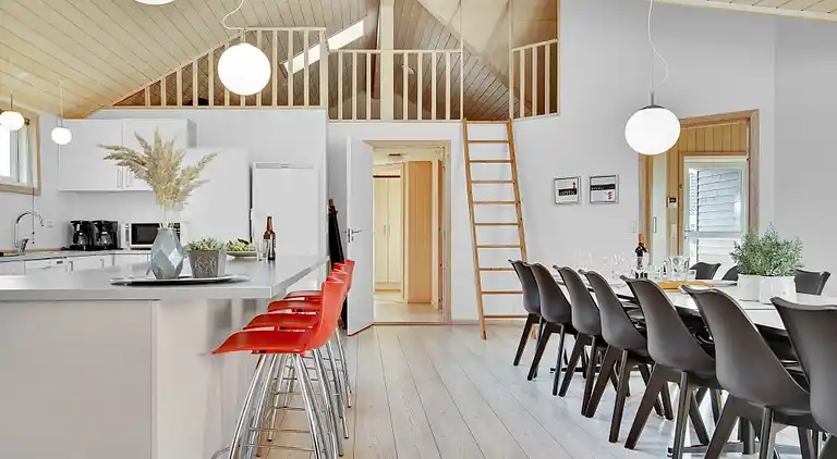 Familienfreundliches Haus bei Løkken mit Pool