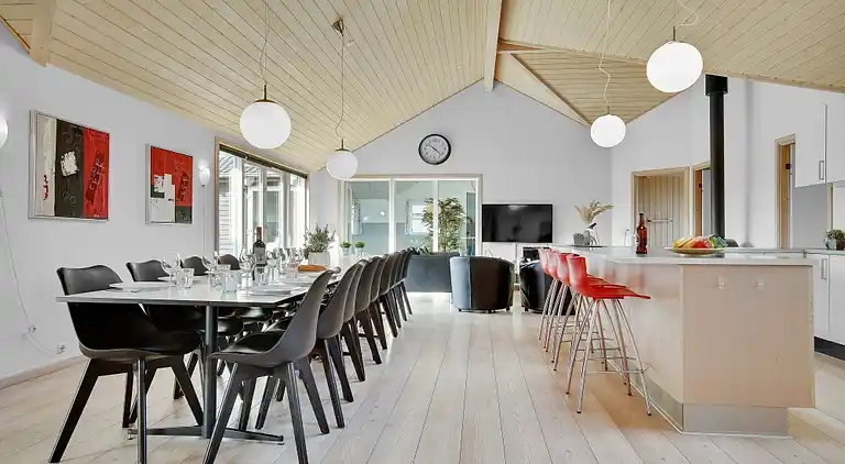 Familienfreundliches Haus bei Løkken mit Pool