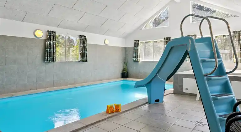 Charmantes Ferienhaus mit Pool & Spielraum