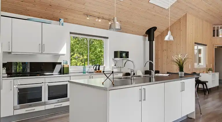 Charmantes Ferienhaus mit Pool & Spielraum