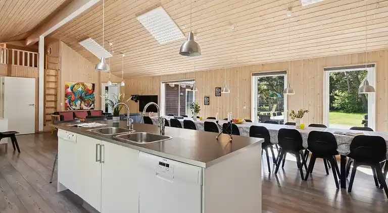 Charmantes Ferienhaus mit Pool & Spielraum