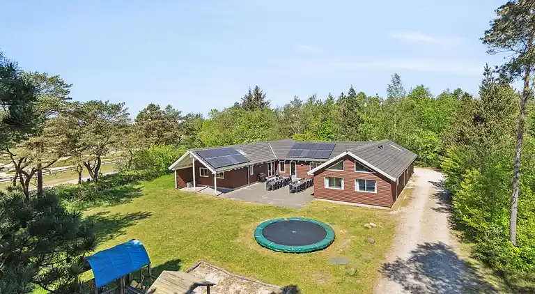 Charmantes Ferienhaus mit Pool & Spielraum