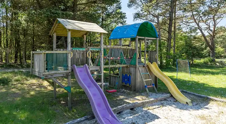 Charmantes Ferienhaus mit Pool & Spielraum