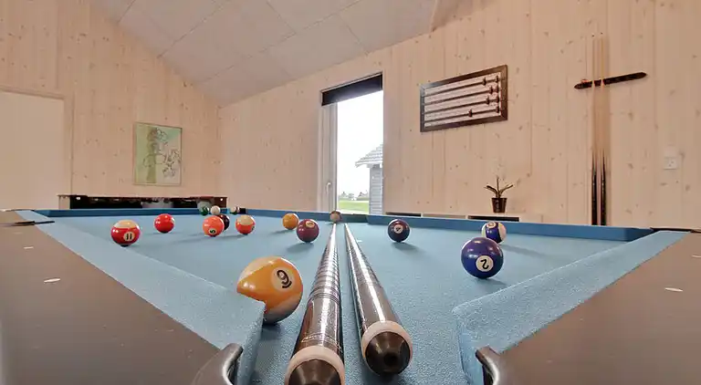 Familienhaus mit Pool, Spa & Spielraum