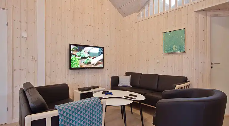 Familienhaus mit Pool, Spa & Spielraum