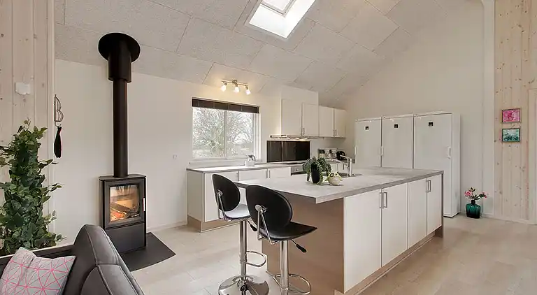 Familienhaus mit Pool, Spa & Spielraum