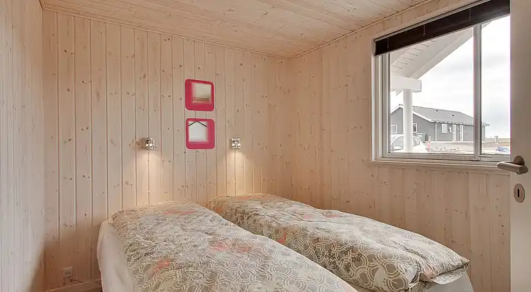 Familienhaus mit Pool, Spa & Spielraum