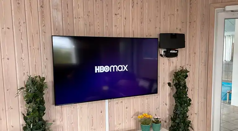 Familienhaus mit Pool, Spa & Spielraum