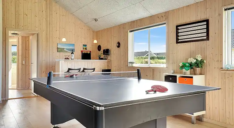 Ferienhaus mit Pool, Spa & Strandaktivitäten