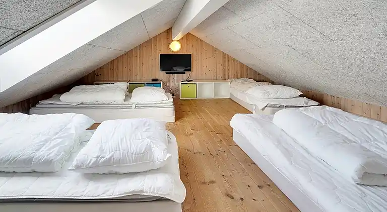 Ferienhaus mit Pool, Spa & Strandaktivitäten