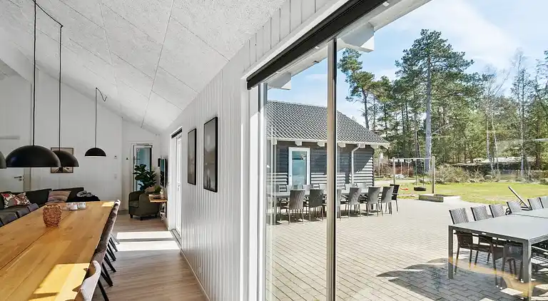 Geräumiges Ferienhaus mit Pool, Spa & Aktivitäten