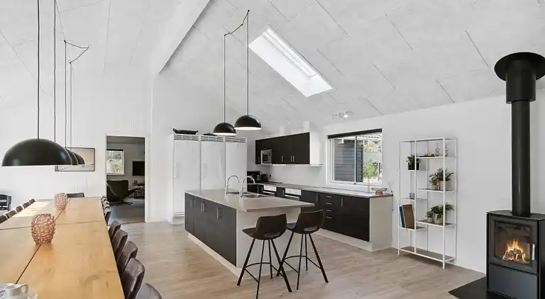 Geräumiges Ferienhaus mit Pool, Spa & Aktivitäten