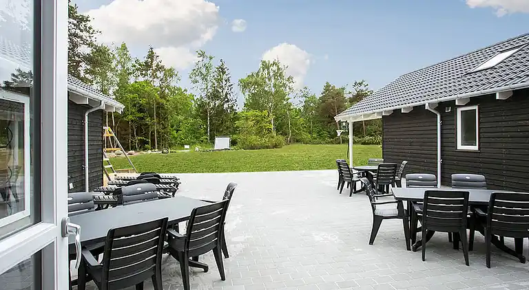 Geräumiges Ferienhaus mit Pool, Spa & Aktivitäten