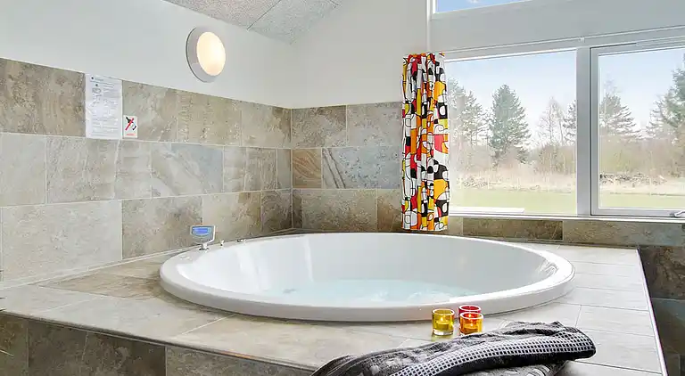 Familienfreundliches Ferienhaus mit Pool & Spa