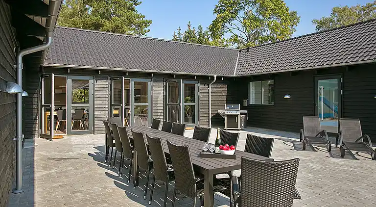 Ferienhaus mit Pool, Sauna & Freizeitraum