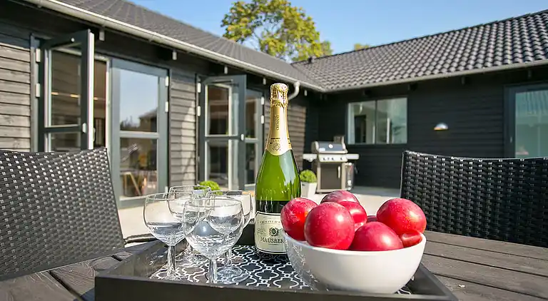 Ferienhaus mit Pool, Sauna & Freizeitraum