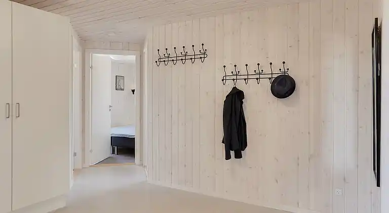 Geräumiges Ferienhaus mit Pool bei Møns Klint