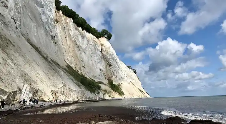 Geräumiges Ferienhaus mit Pool bei Møns Klint