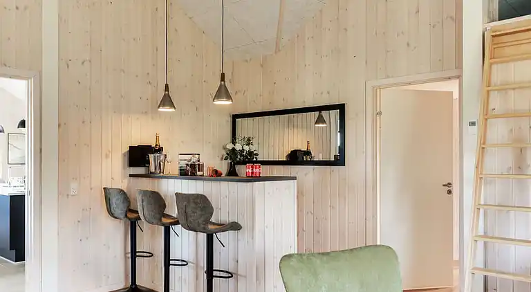 Ferienhaus für 24 auf Møn mit Pool & Spa