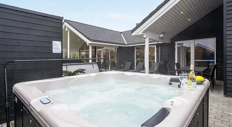 Familienfreundliches Haus in Mommark - Pool & Spa