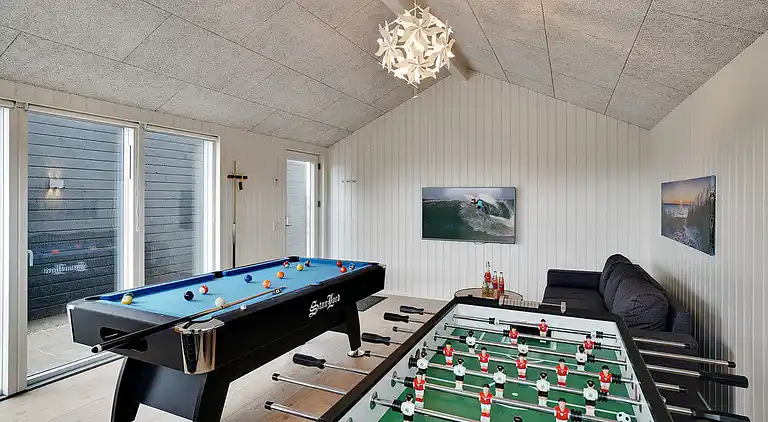 Luxus-Ferienhaus am Strand mit Spa & Spiel