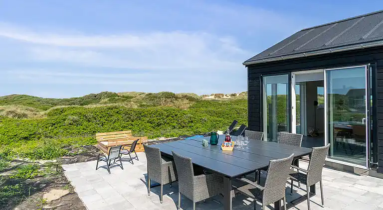 Luxus-Ferienhaus am Strand mit Spa & Spiel