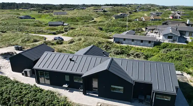 Luxus-Ferienhaus am Strand mit Spa & Spiel