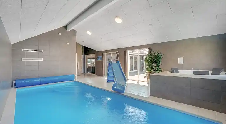 Großes Ferienhaus am Limfjord mit Pool