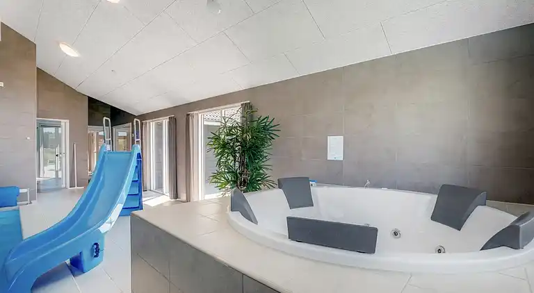 Großes Ferienhaus am Limfjord mit Pool