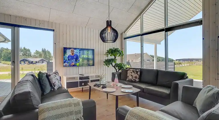 Großes Ferienhaus am Limfjord mit Pool