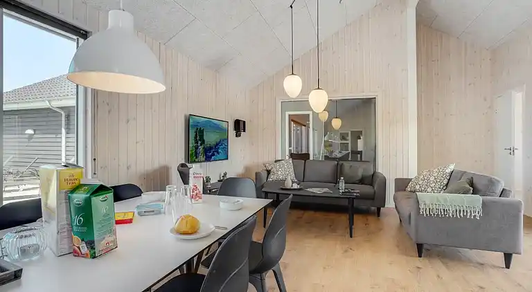 Großes Ferienhaus am Limfjord mit Pool