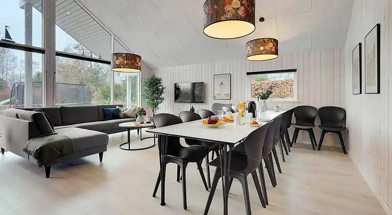 Luxus-Ferienhaus mit Pool, Spa & Aktivitäten