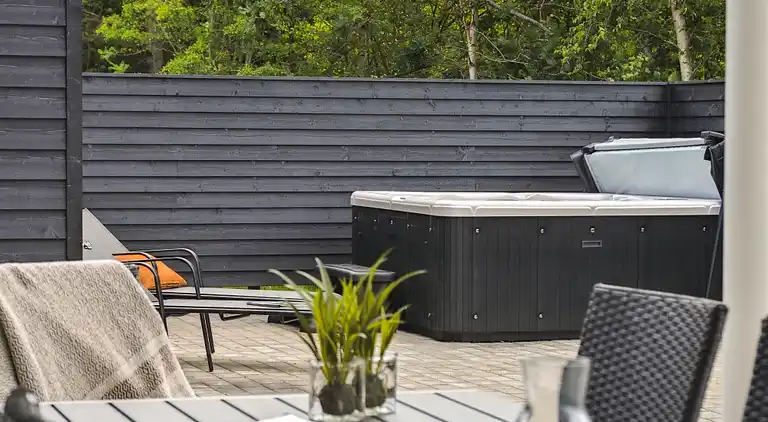 Luxusferienhaus mit Hallenbad für 18