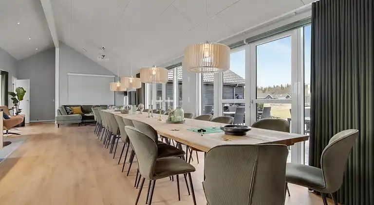 Luxus-Ferienhaus mit Pool, Spa & Spielzimmer