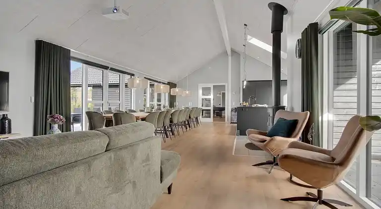 Luxus-Ferienhaus mit Pool, Spa & Spielzimmer