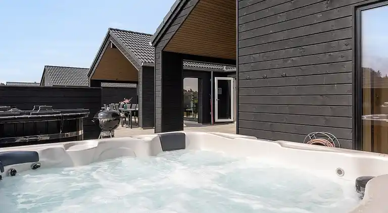 Geräumiges Ferienhaus auf Rømø mit Pool & Spa