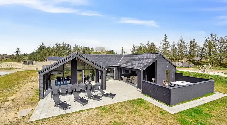 Geräumiges Ferienhaus auf Rømø mit Pool & Spa