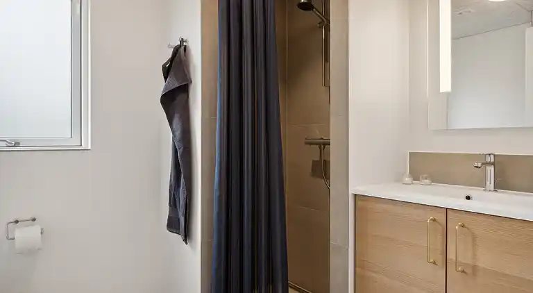 Ferienhaus für 18 mit Pool, Spa & Strand