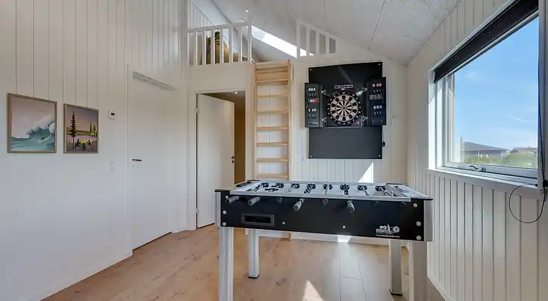 Für 18 Personen – Pool, Sauna & Freizeitraum