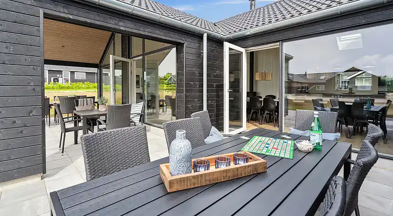 Für 18 Personen – Pool, Sauna & Freizeitraum